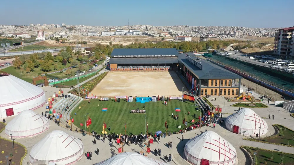 Şahinbey Geleneksel Spor Merkezi,  Gençlik ve Spor Bakanı Osman Aşkın Bak  ve Bilal Erdoğan
