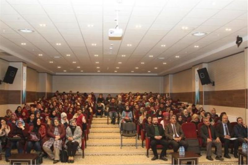 BEÜ’de ‘Düşünce Dünyasında Sezai Karakoç’ konulu konferans düzenlendi
