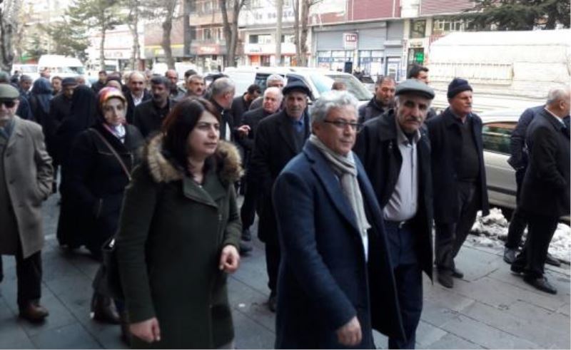 HDP Tatvan Belediye Eşbaşkan adaylarından esnaf ziyareti