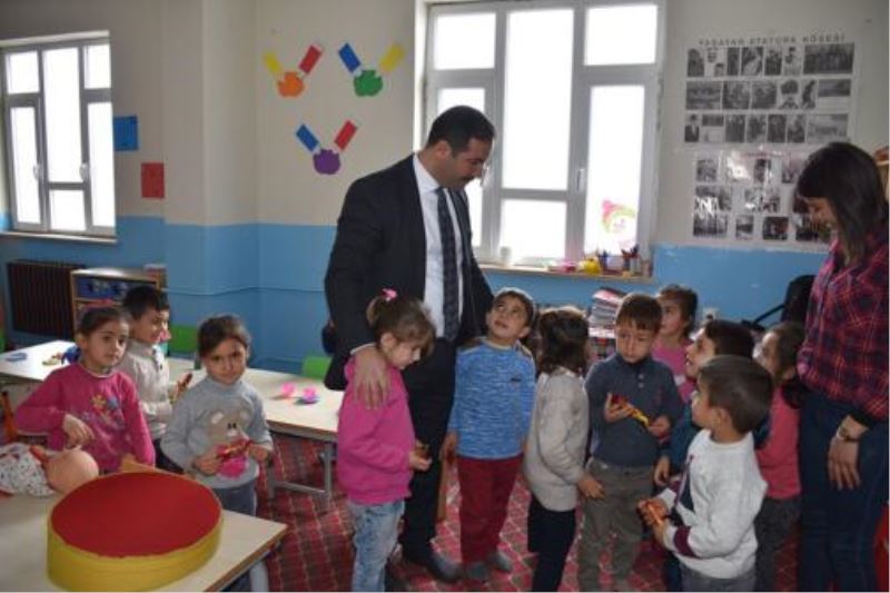 Çocuklar Kitap İstedi Başkan Geylani Kütüphane Kurdu