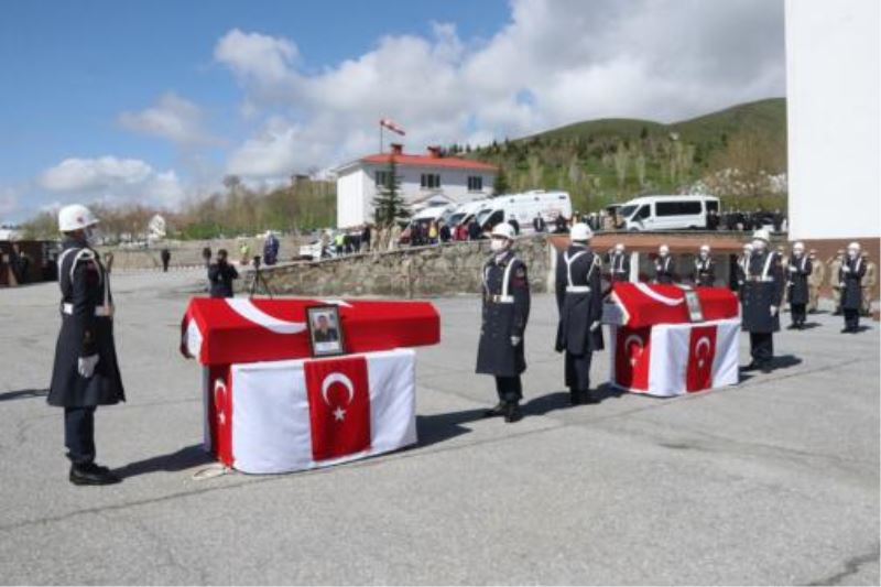 Bitlis şehitleri memleketlerine uğurlandı