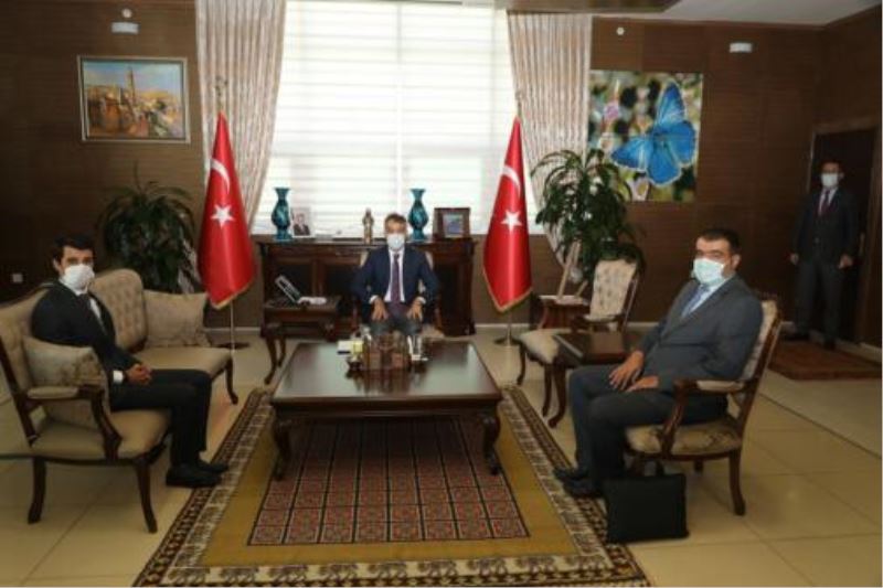 Türkiye Dil ve Edebiyat Derneği Adilcevaz Şube Başkanı Turan’danVali Çağatay’a ziyaret