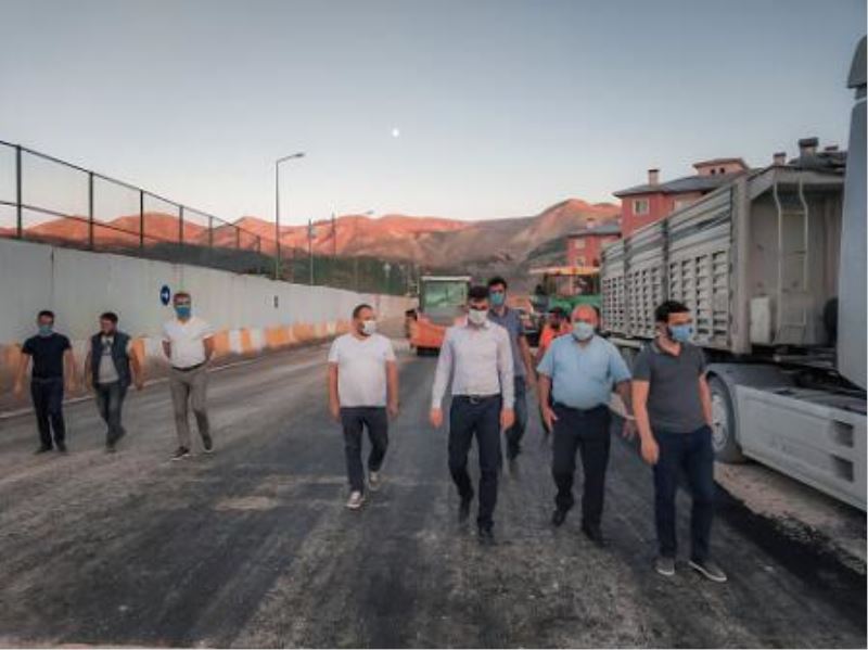Bitlis’te  yol yapım ve asfalt çalışmaları devam ediyor