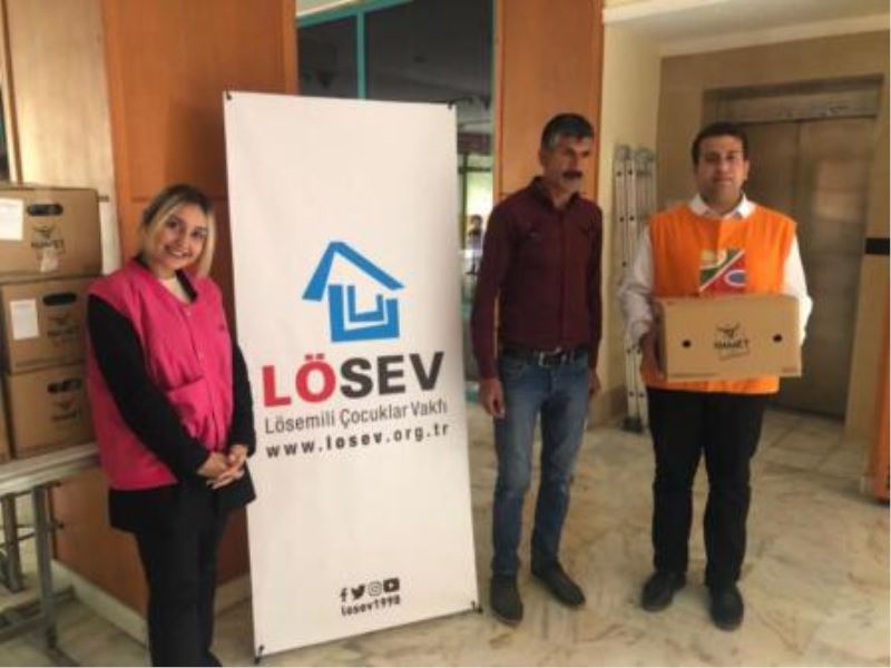 LÖSEV’in Mutlu Et paketleri Bitlis’te dağıtıldı