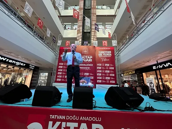 Eğitimci-Yazar Dr. Halit Ertuğrul  Tatvan’da Kitapseverlerle Buluştu