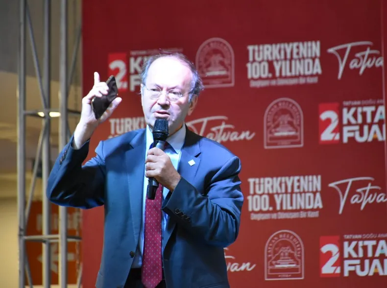 Gazeteci-Yazar Yusuf Kaplan :  “Hayalleri Olmayan İnsanlar, Başkalarının Hayallerinin Kölesi Olmaktan Kurtulamazlar”