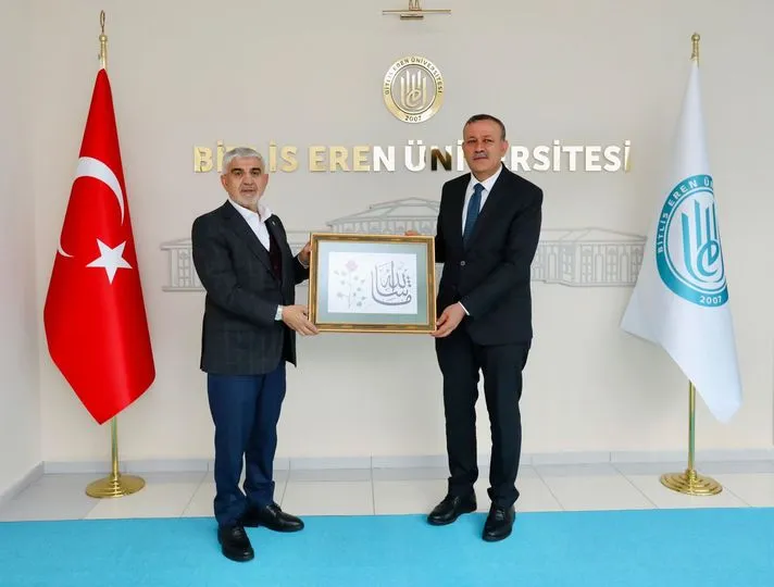 Yeni Dünya Vakfı Başkanı Göksu,  BEÜ Rektörü Elmastaş