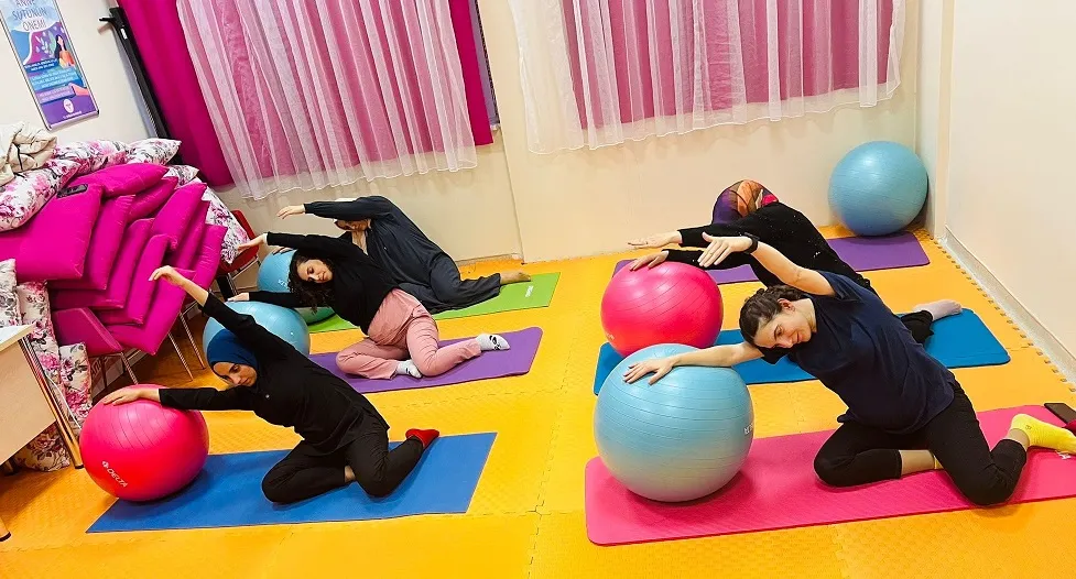 Tatvan’da Anne Adaylarına Yönelik  Eğitimler Devam Ediyor