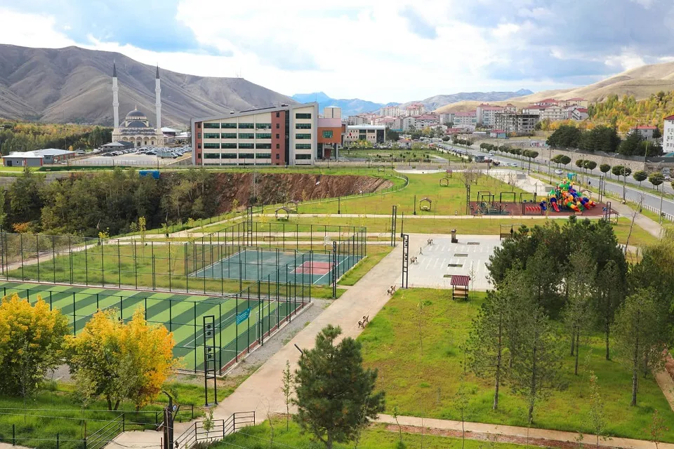 Bitlis Millet Bahçesi  Açılış İçin Gün Sayıyor