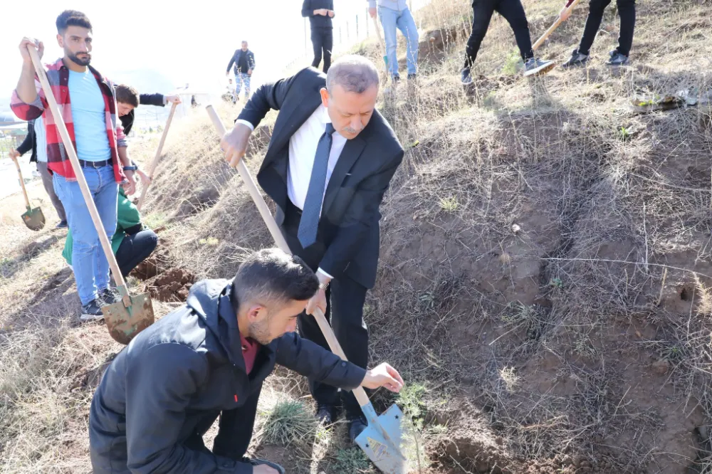 BEÜ’de Fidan Dikme Etkinliği