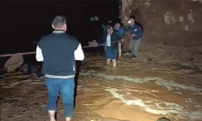 Sağanak Nedeniyle Mahsur Kalan Vatandaşlar AFAD Tarafından Kurtarıldı