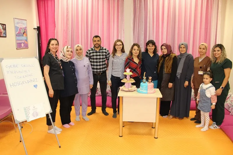 Gebe Okulu Yeni Mezunlarını Verdi