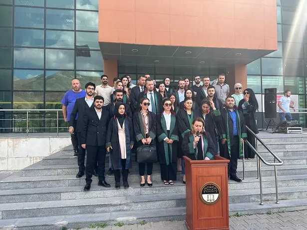 Bitlis Barosu Avukatlara Yönelik Saldırıları Protesto Etti