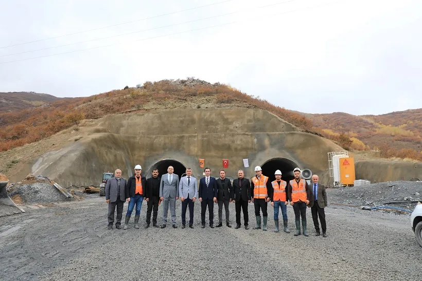 Vali Karakaya Tatvan’daki Çalışmaları İnceledi