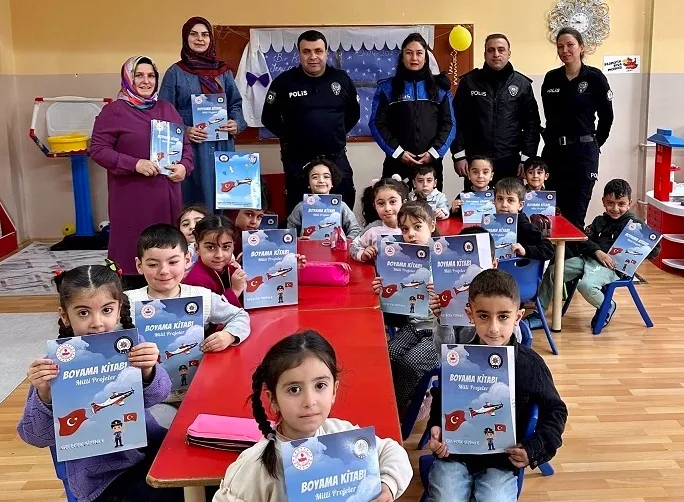 Tatvan’da  Öğrencilere Güvenlik  ve Trafik Eğitimi Verildi