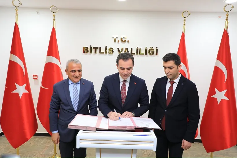 Bitlis’te Skolyoz  Erken Teşhisi İçin Protokol İmzalandı