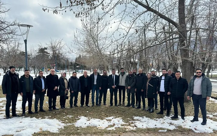 DEM Parti Tatvan Belediye Başkan Adayı  Mümin Erol, Gazetecilerle Bir araya Geldi