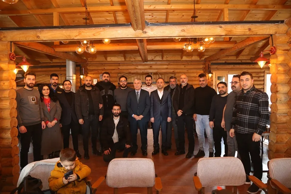 AK Parti Tatvan Belediye Başkan Adayı   Fettah Aksoy, Gazetecilerle Bir Araya Geldi