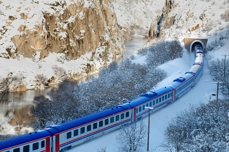 Ankara-Tatvan Turistik Treni Seferleri Başlıyor
