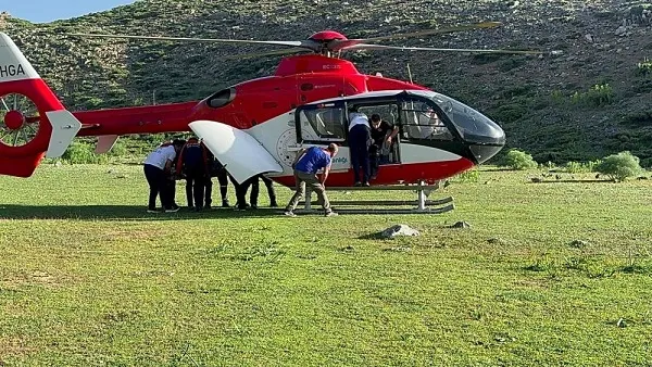 Yaralanan Kadın İçin Ambulans Helikopter Havalandı