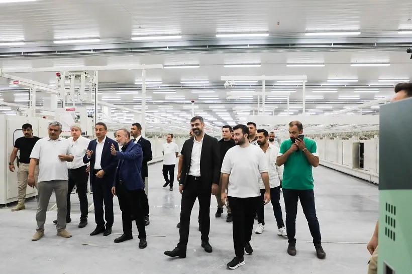 Vali Karaömeroğlu Yeni Açılan  Tekstil Fabrikasını Ziyaret Etti
