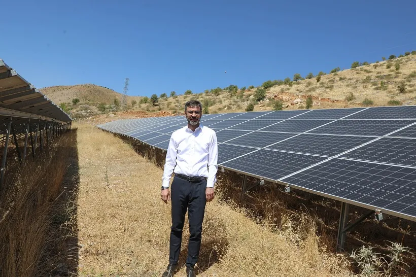 Bitlis Belediyesi, Güneş Enerjisi Santraliyle  Milyonlarca Liralık Tasarruf Sağlıyor