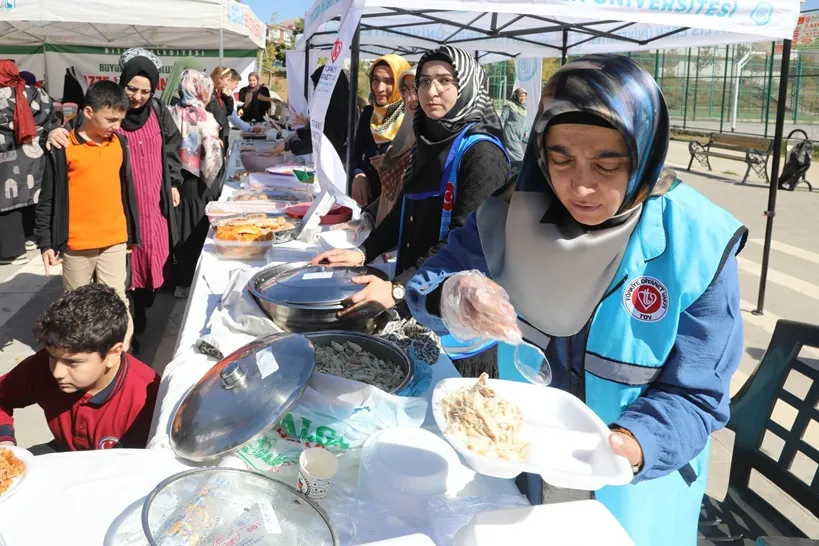 Bitlis’te “Filistin İçin Hayır Pazarı” Düzenlendi