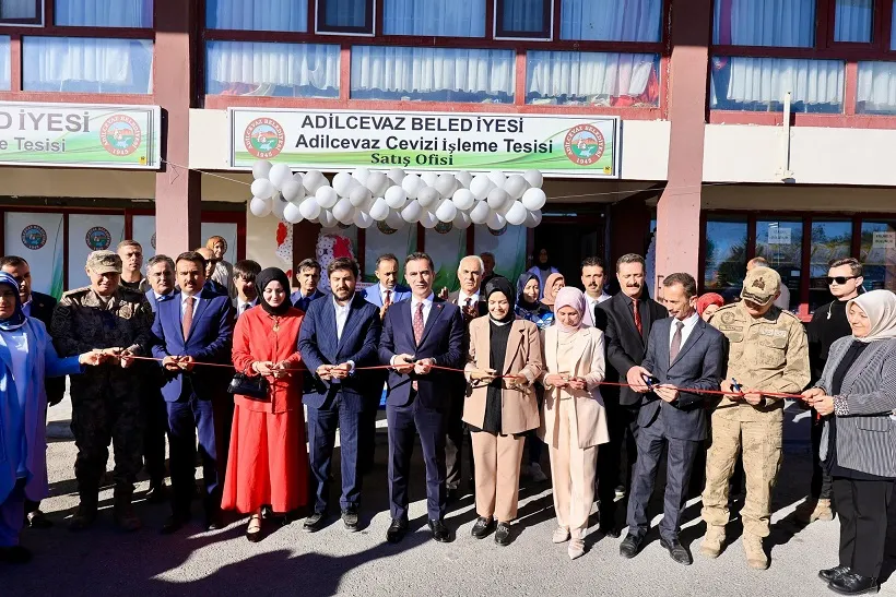 Vali Karakaya, Adilcevaz Cevizi  İşleme Tesisinin Açılışına Katıldı