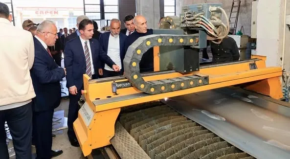 Vali Karakaya, Tatvan Sanayi  Esnafıyla Bir Araya Geldi