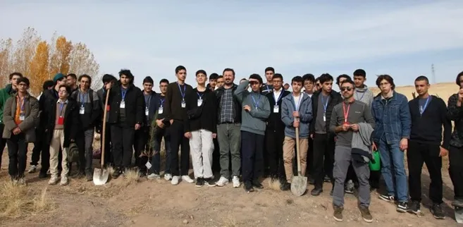 Ahlat’ta “Maziden Atiye” Programı  Kapsamında Öğrenciler Fidan Dikti