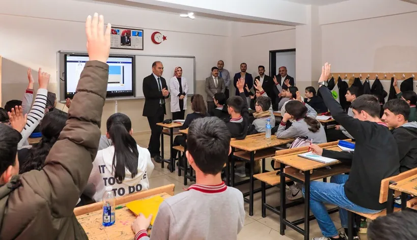 İl Millî Eğitim Müdürü Kaya’dan Tatvan’daki  Okullara İnceleme ve Motivasyon Ziyareti