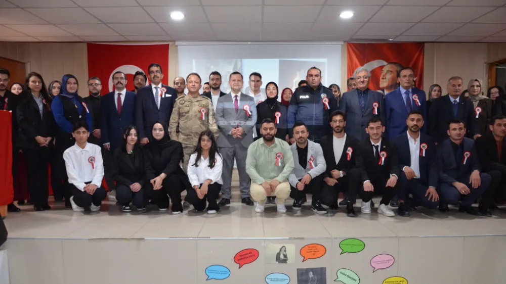 TATVAN’DA ÖĞRETMENLER GÜNÜ  PROGRAMINDA DUYGU DOLU ANLAR