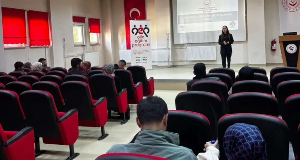 Tatvan’da Evlenecek Gençlere Yönelik Evlilik Öncesi Eğitim Düzenlendi