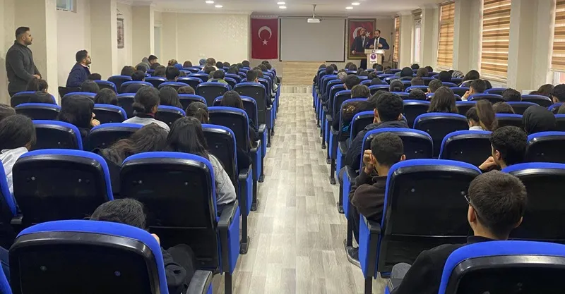 TATVAN’DA “PEYGAMBER AHLAKI VE  MODERN ÇAĞ” KONFERANSI DÜZENLENDİ