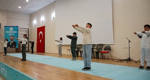 Bitlis Belediyesi Tiyatro Topluluğu Yeni Sezon Hazırlıklarını Sürdürüyor