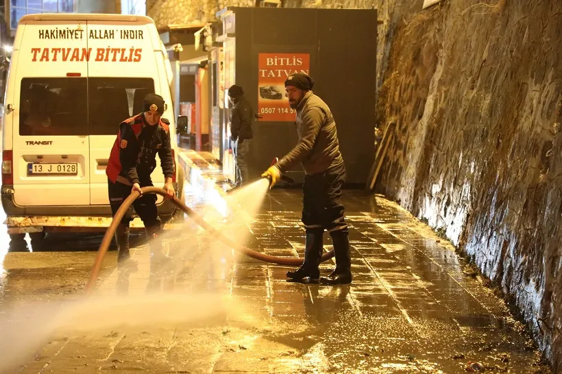 Bitlis Belediyesi’nden Bahar Temizliği