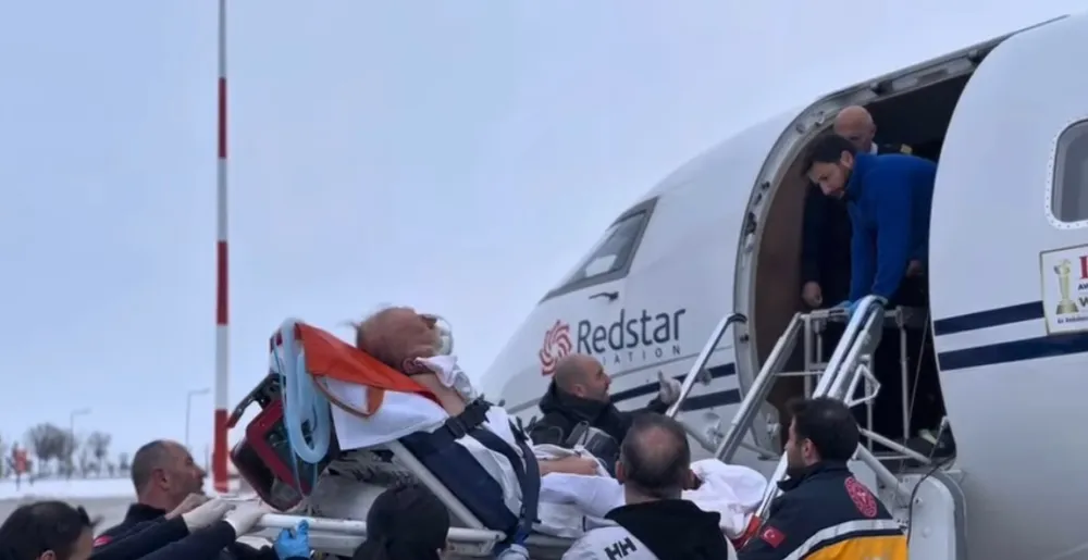 Bitlis’te Hava Ambulansı 90 Yaşındaki Hasta  İçin Havalandı