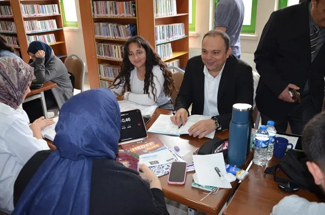 Kaymakam Demir