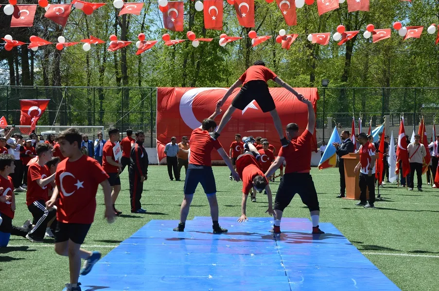 Tatvan’da 19 Mayıs Coşkuyla Kutlandı