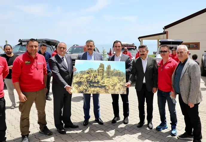  Vali Karakaya ve Erzurum Valisi  Çiftçi