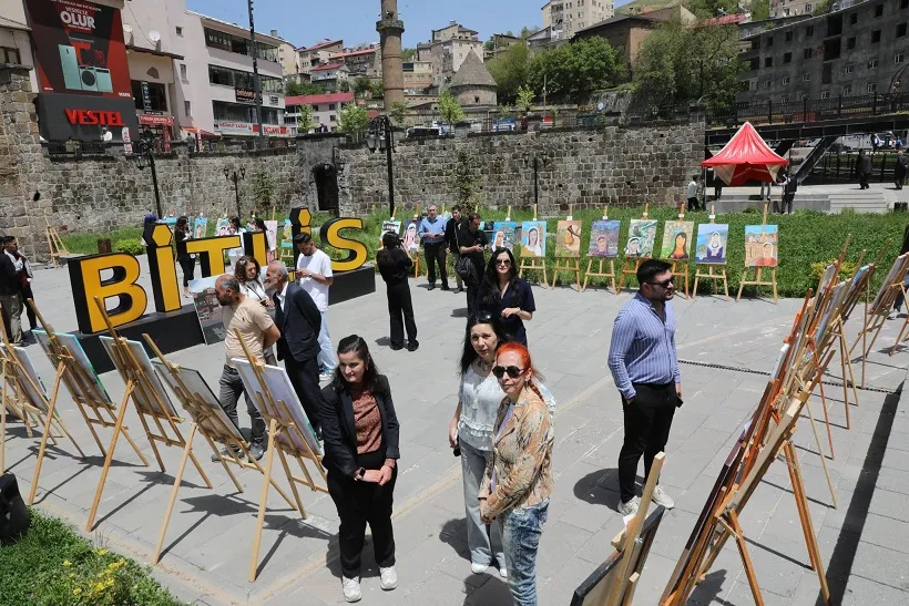 “Birlikte Güzeliz” Temalı Resim Sergisi Bitlis’te Açıldı