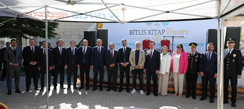 Bitlis Gençlik Festivali ve  Kitap Fuarı Devam Ediyor
