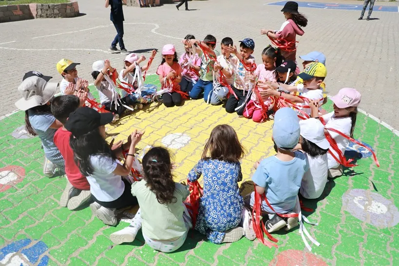 Bitlis’te Geleneksel  Çocuk Oyunları Şenliği