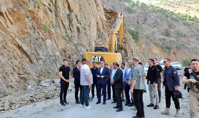 Vali Karakaya, Hizan’daki Kamu  Yatırımlarını Yerinde İnceledi