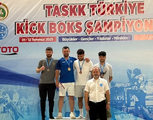 Bitlisli Kick Boksçulardan  İzmir