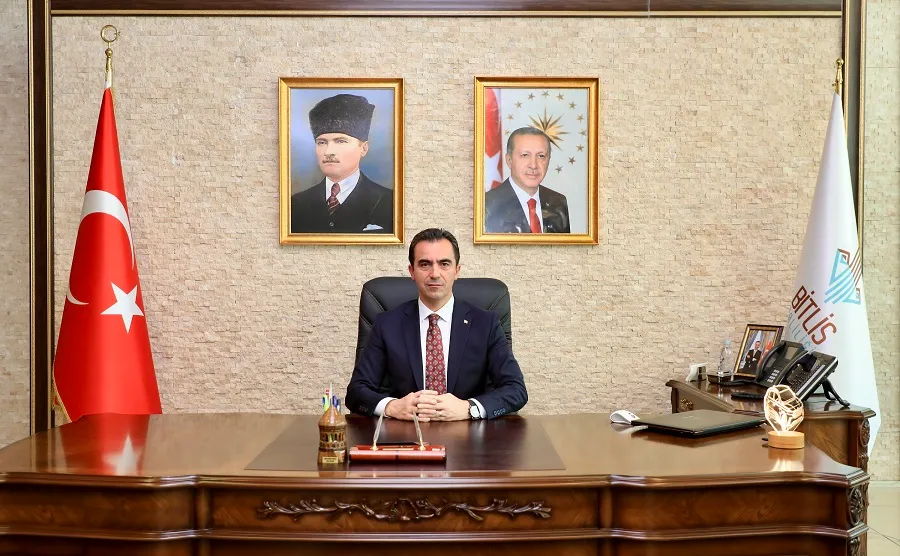 Vali Karakaya’dan Eski Vali  Karaömeroğlu’na Geçmiş Olsun Mesajı