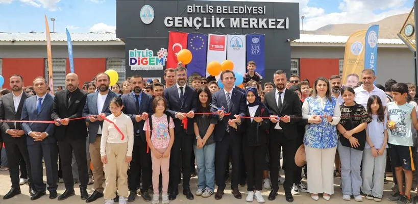 Bitlis Dijital Gençlik Merkezi Açıldı