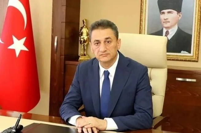 Eski Bitlis Valisi Erol Karaömeroğlu Hayatını Kaybetti