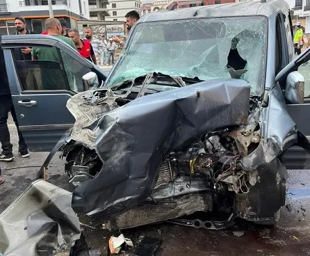 Tatvan’da Trafik Kazası: 2 Yaralı