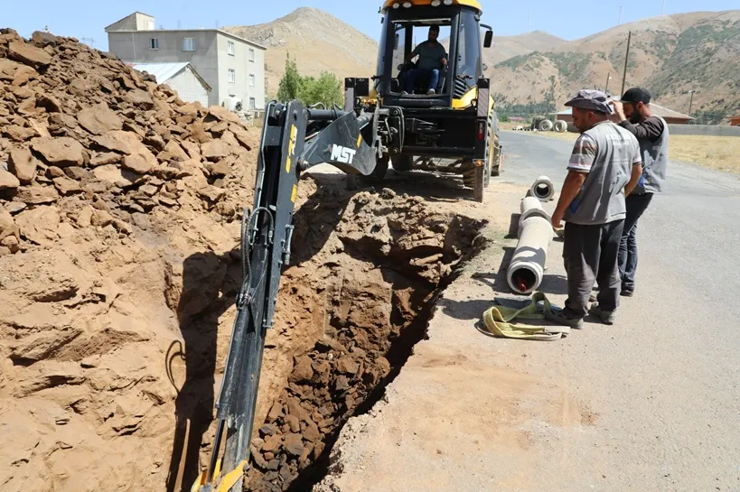 Bitlis’te Altyapı  Çalışmaları Sürüyor